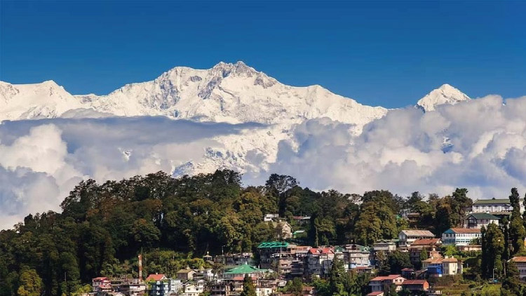 বাংলাদেশি পর্যটকদের থাকতে দেওয়া হবে না দার্জিলিং এর হোটেলে