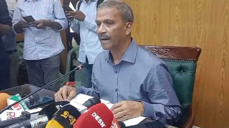 ভারতে ওয়াকফ আইনের বিরোধিতা করে আসিফ নজরুলের স্ট্যাটাস