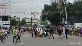 মহানবীকে নিয়ে কটূক্তির অভিযোগে মহাখালী-সাতরাস্তা সড়ক অবরোধ