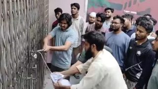 ৫ আবাসিক হলের তালা ভাঙলেন কুয়েটের শিক্ষার্থীরা